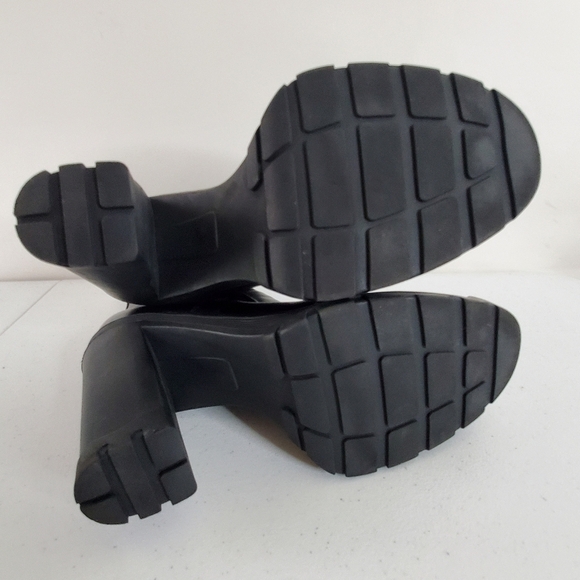 Steve Madden Leather Lug Sole Ankle Boots Size 10 Black Heeled Chunky Booties - Picture 9 of 15